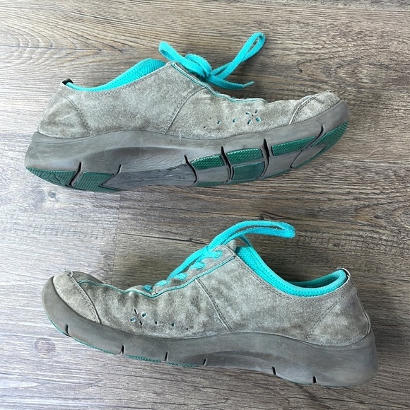Dansko Elise Suede Comfort Walking Shoes Womens Size 40 Sneaker, size 9 - Picture 2 of 11